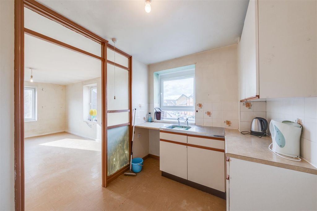 Additional image 4 of 1 bed flat for saleShearwood Crescent, Crayford, Kent DA1