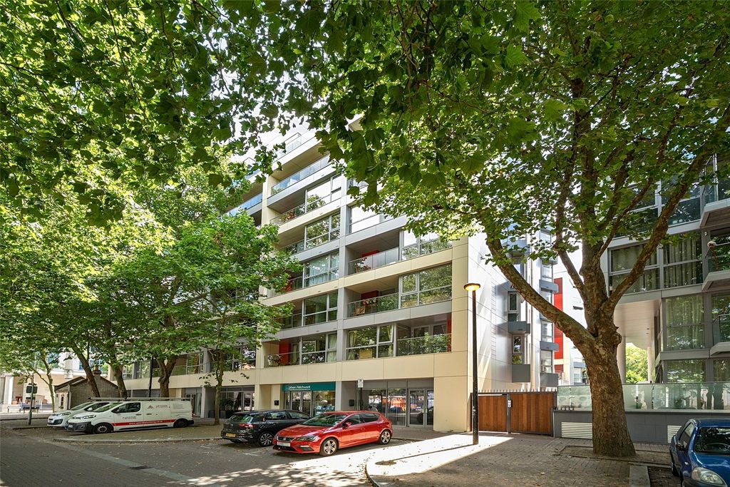 Property photo 2 of 22 Picture No. 24