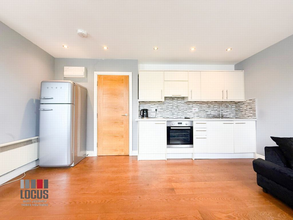 Property photo 1 of 7 Photo 6