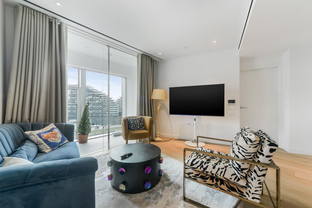 Property photo 3 of 13