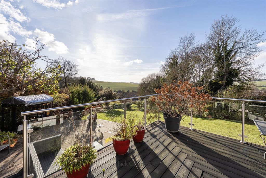 Property photo 2 of 22 Whiteposts, Gorse Hill, Da4 0Ju 007.Jpg