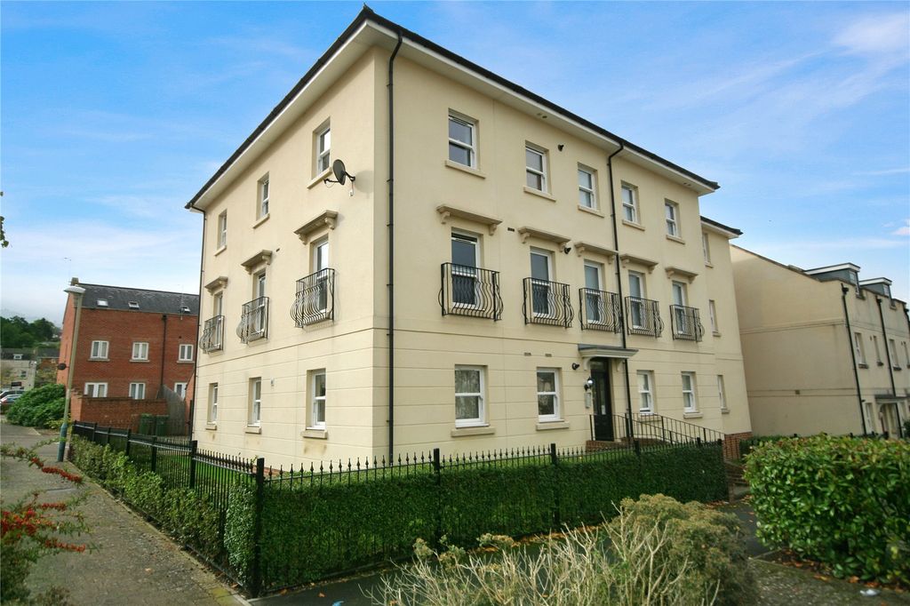 Property photo 2 of 11 Picture No. 10