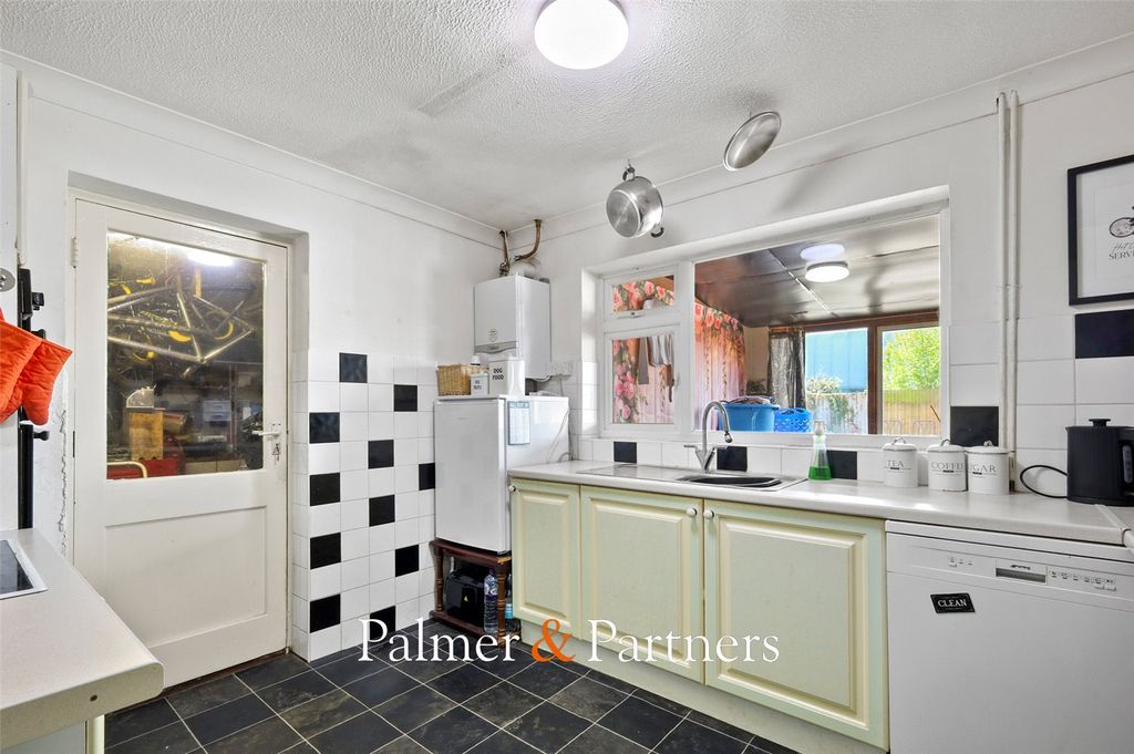 Property photo 3 of 16 Picture No. 09