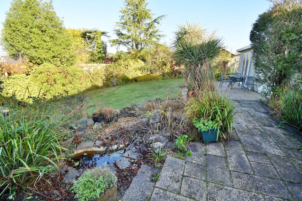 Property photo 2 of 21