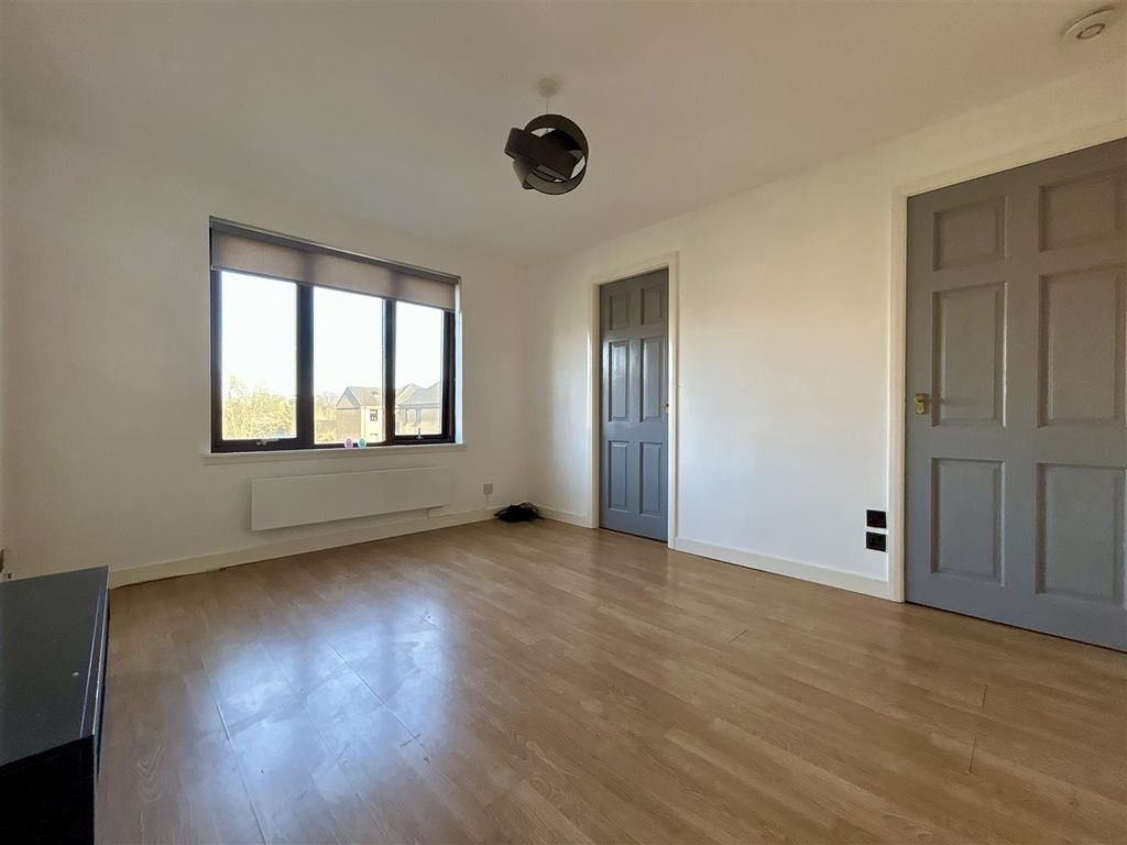 Property photo 2 of 9 Lounge 2.Jpeg