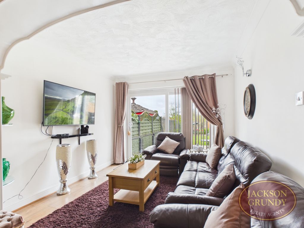 Property photo 3 of 15 Hazeldene Road