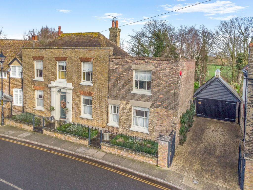 Property photo 1 of 18 Gazen House