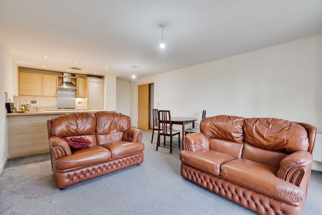 Property photo 3 of 23 Pbox-Img.Jpg