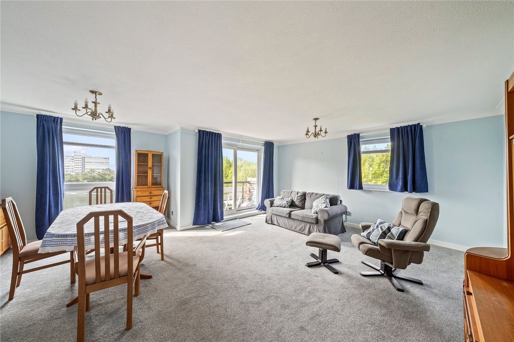 Property photo 3 of 16 Aspect