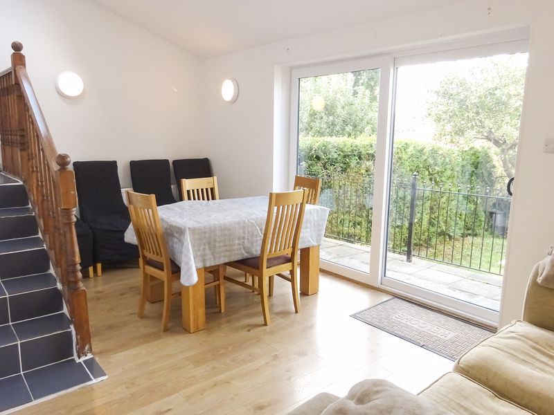 Property photo 3 of 10 Living Room