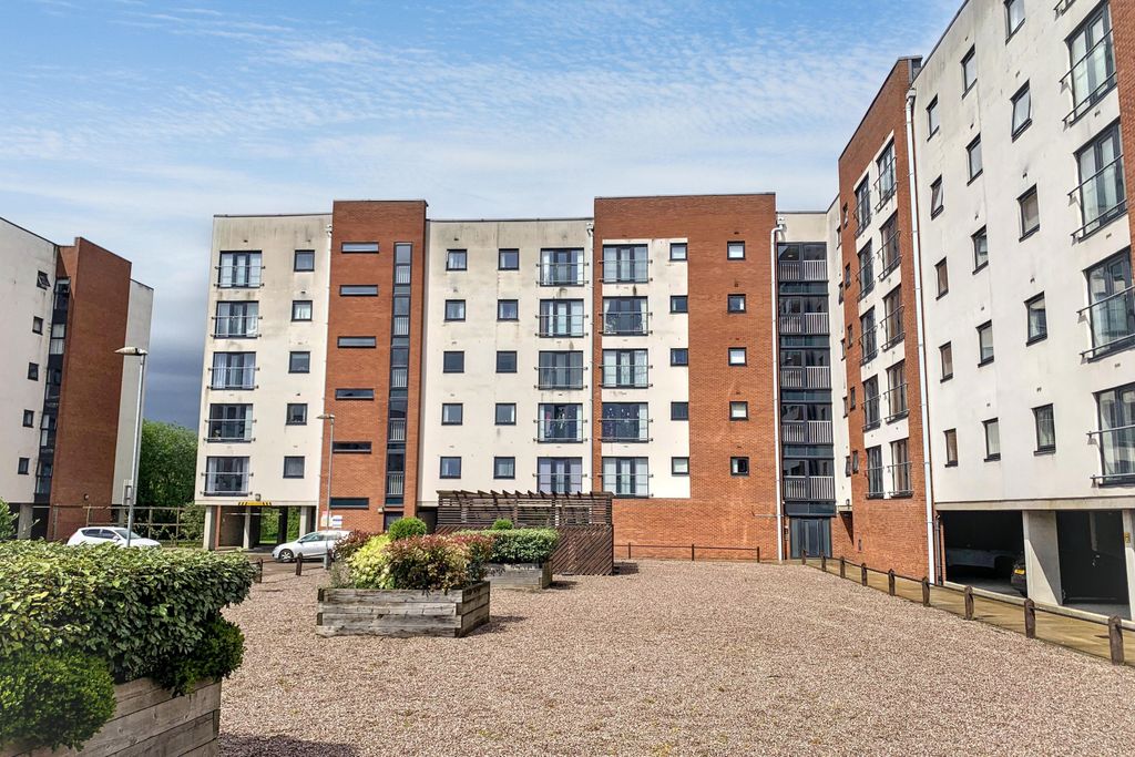 Property photo 1 of 15 Apartment 220, Ladywell Point Pilgrims Way, Salford, M50 1Az