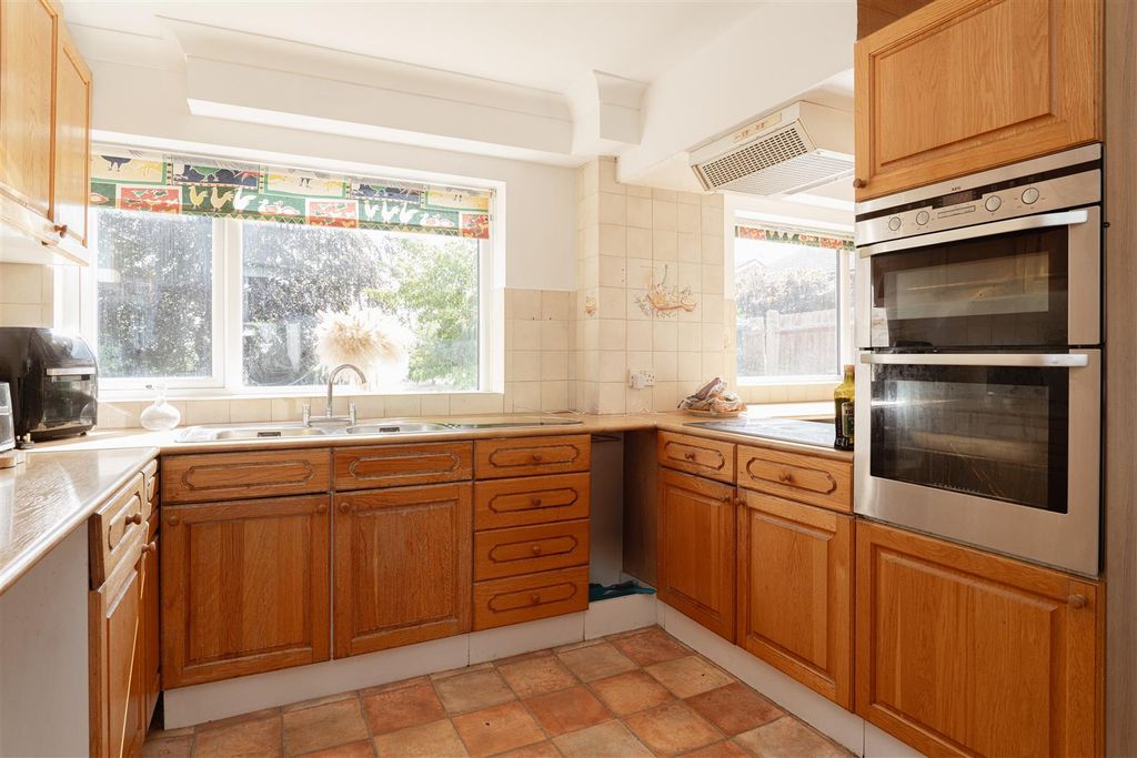 Property photo 2 of 18 3.Jpg