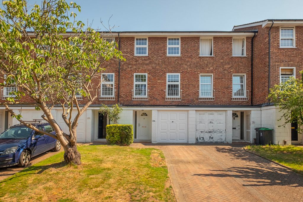 Property photo 1 of 18