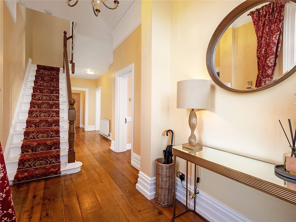 Property photo 2 of 40 Picture No. 02