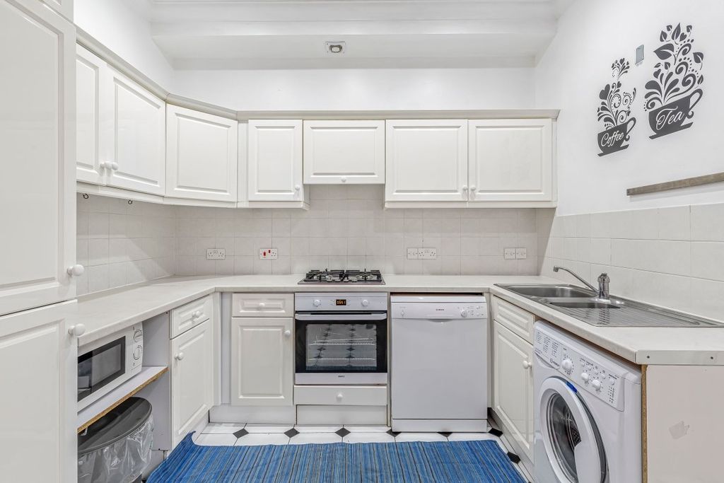 Property photo 3 of 13 Kitchen