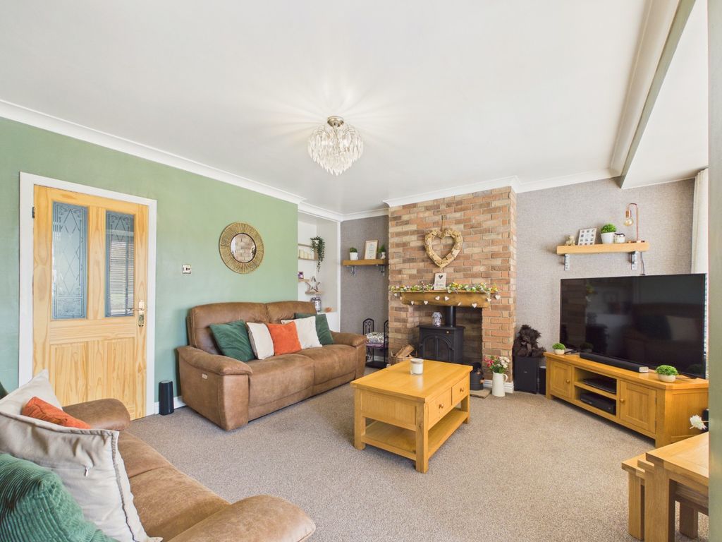 Property photo 2 of 25 5032774