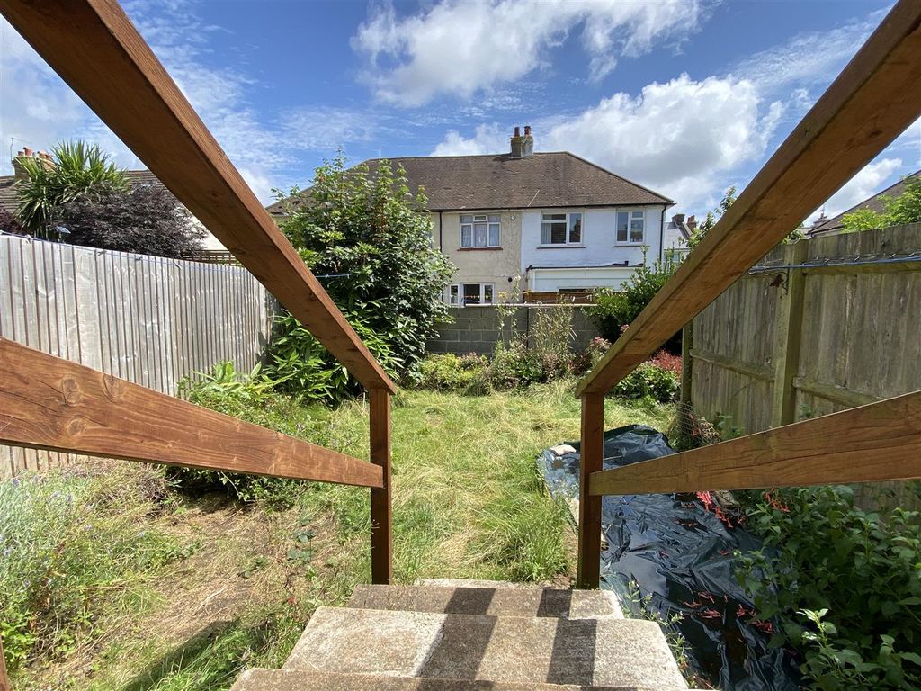 Property photo 2 of 14