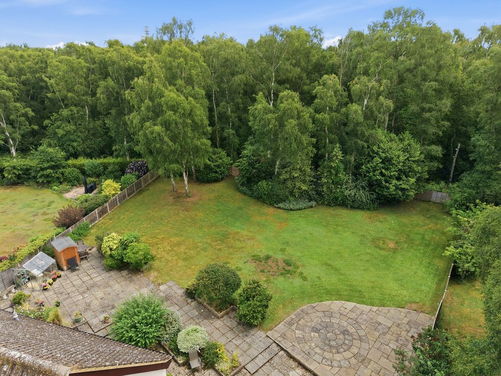 Property photo 2 of 25