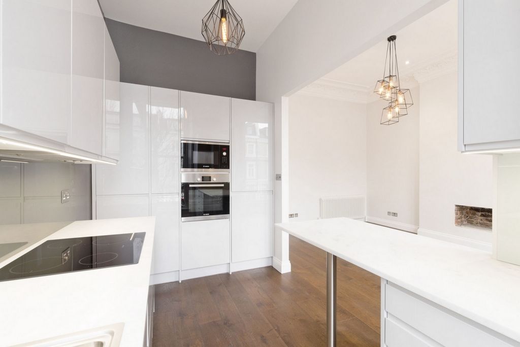 Property photo 3 of 10 Photo 3