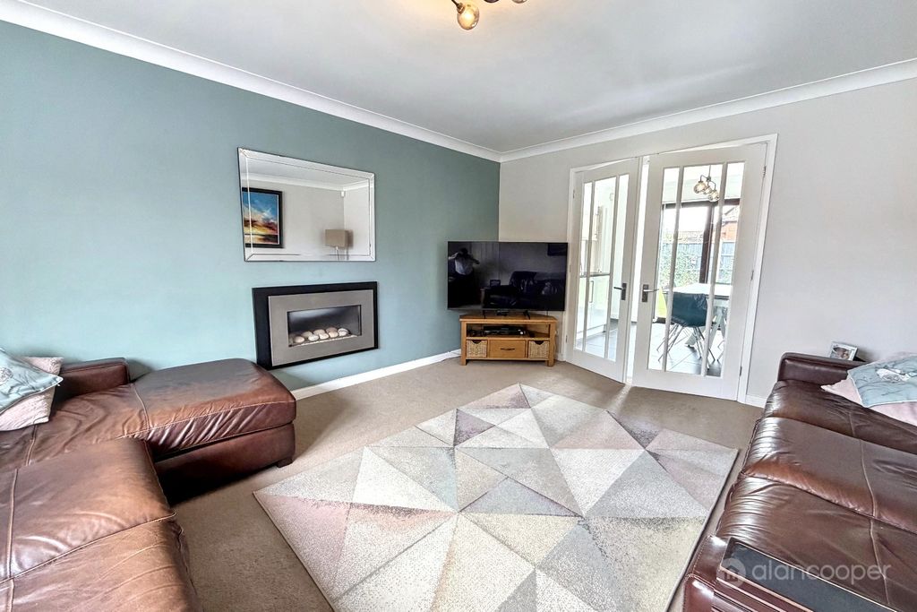 Property photo 3 of 26 4823537