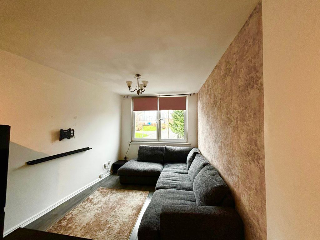 Property photo 3 of 6 3