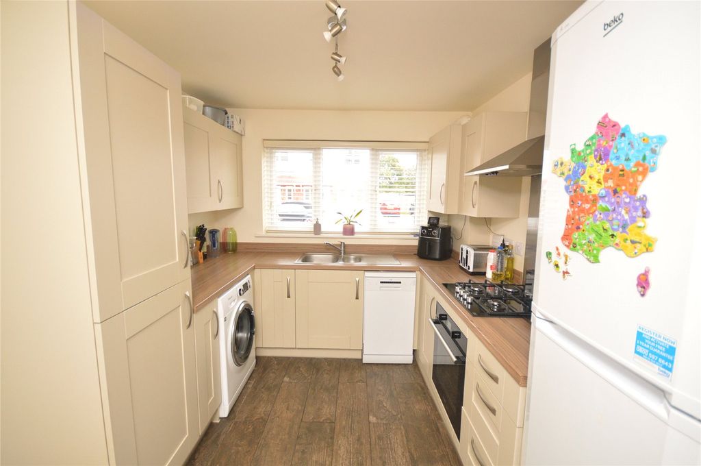 Property photo 3 of 17 Picture No. 50