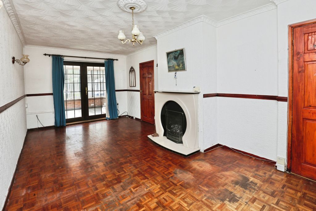 Property photo 2 of 15