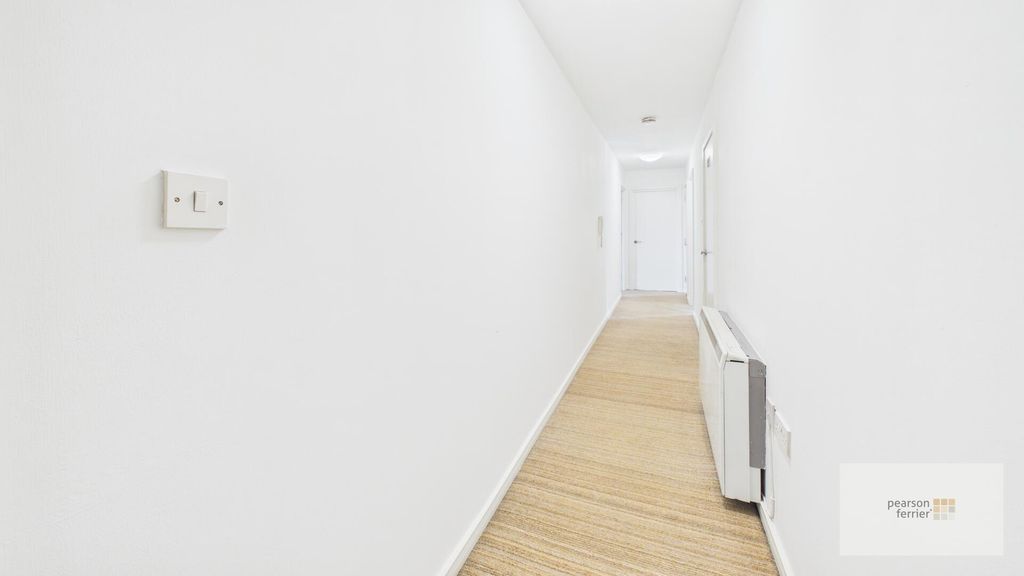 Property photo 3 of 10 Hallway