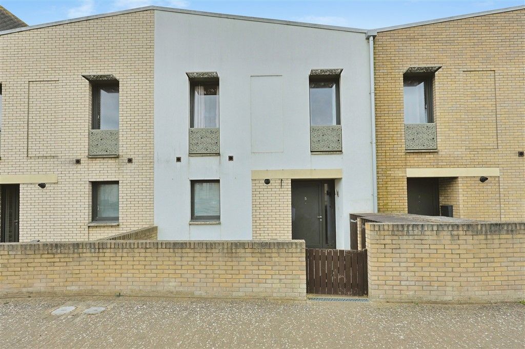 Property photo 1 of 5