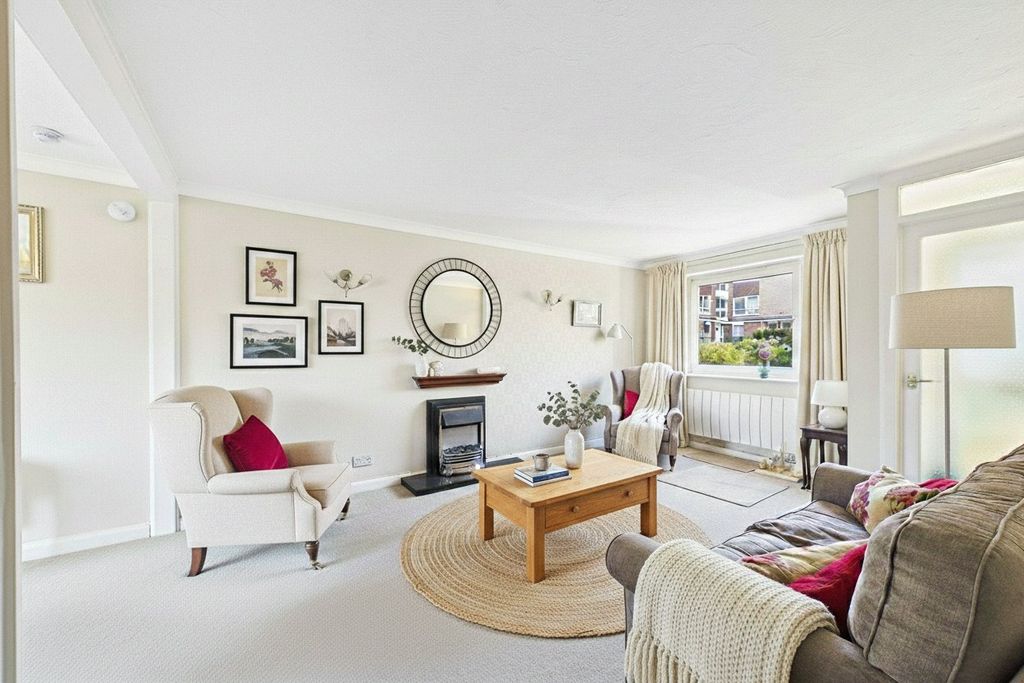 Property photo 3 of 7 Picture No. 27