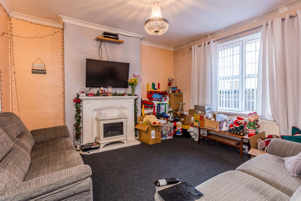 Property photo 2 of 16