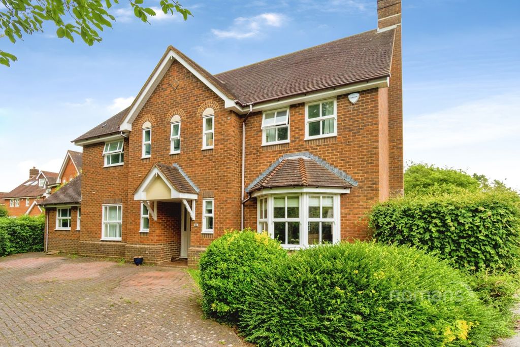 Property photo 1 of 16 Pbox-Img.Jpg