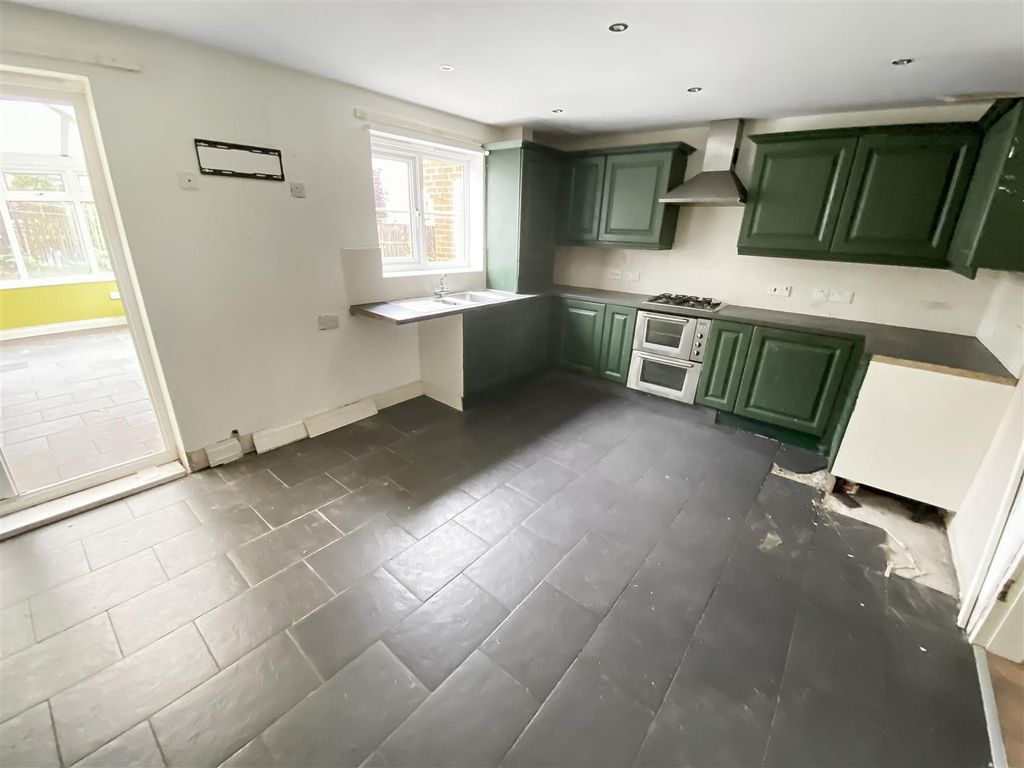 Property photo 3 of 12 Kitchen.Jpg