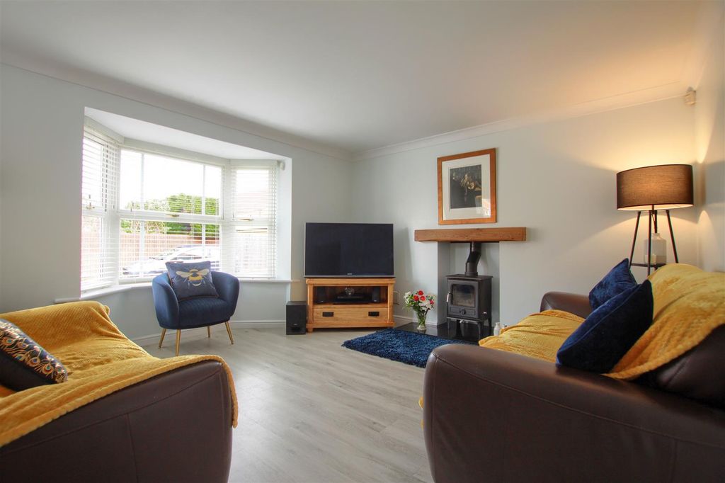 Property photo 2 of 14 Lp5.Jpg