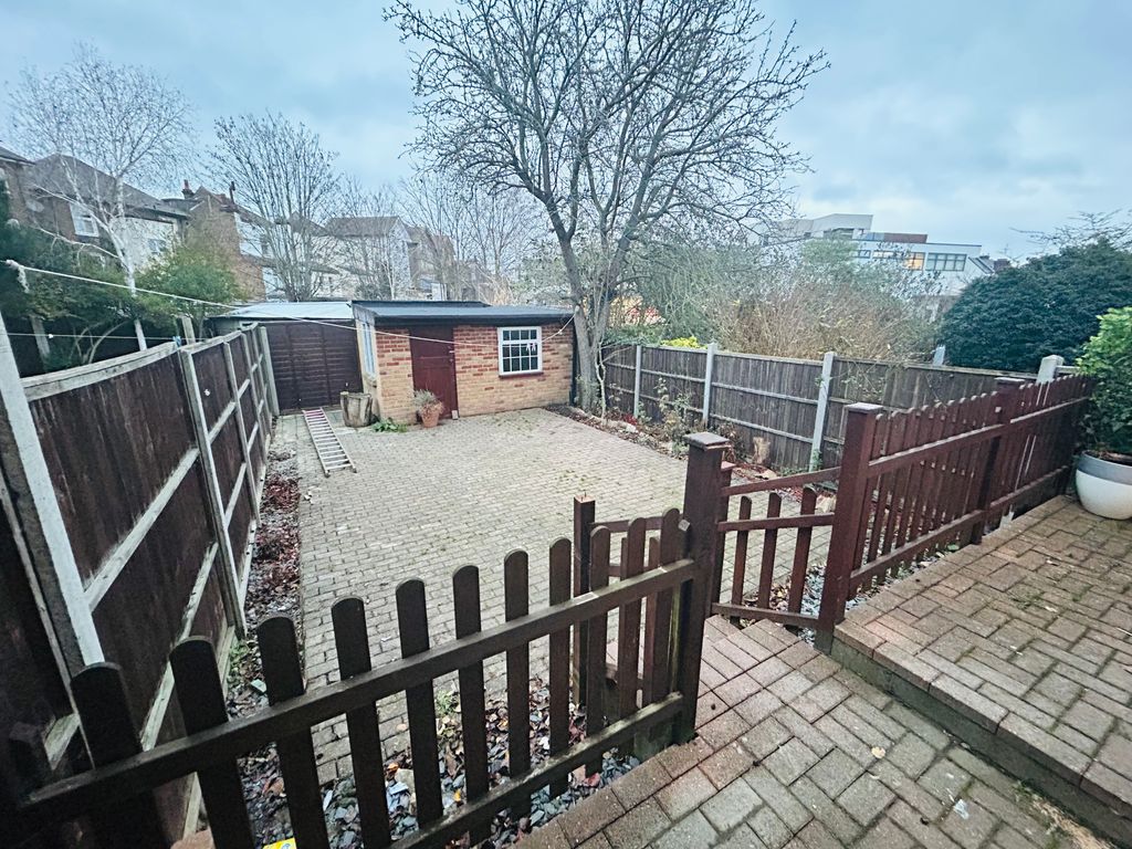 Property photo 3 of 19