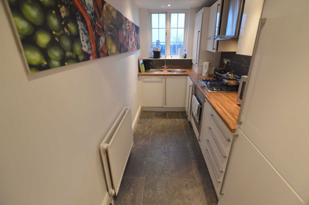 Property photo 3 of 10 Picture No. 02