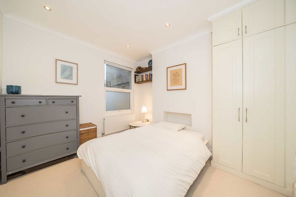 Property photo 3 of 9