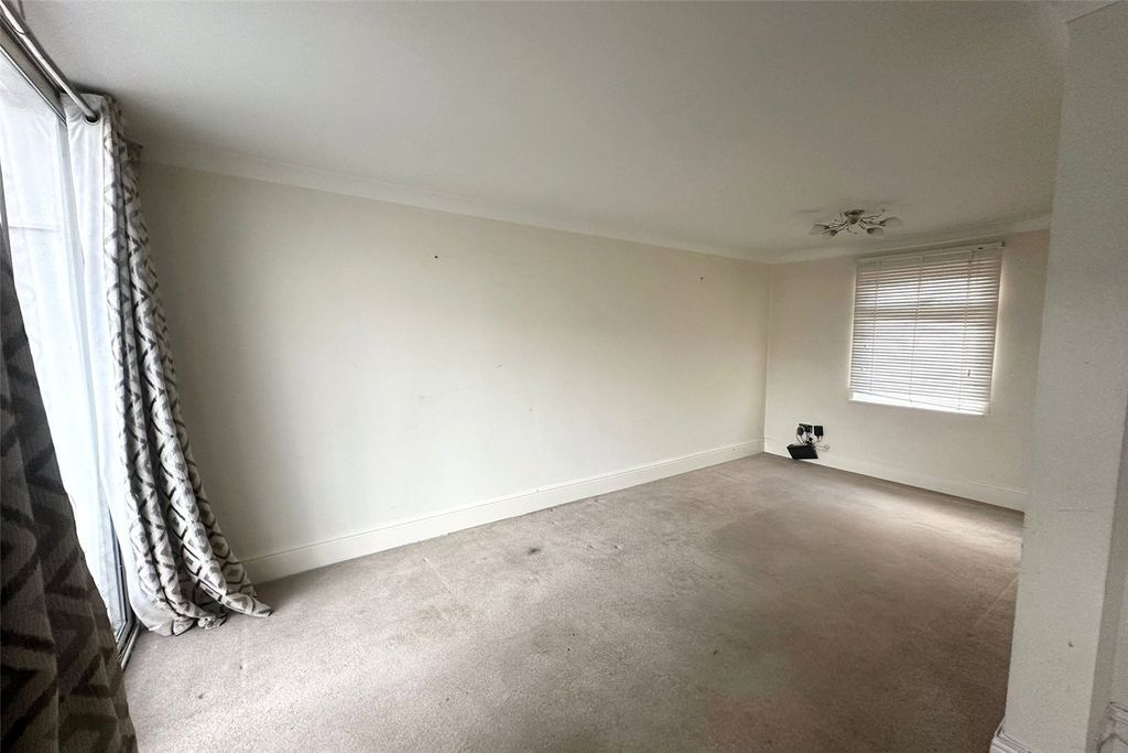 Property photo 3 of 10 Picture No. 17