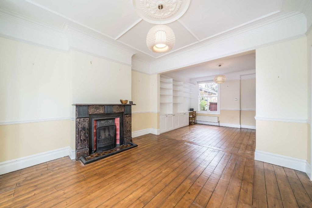 Property photo 2 of 7