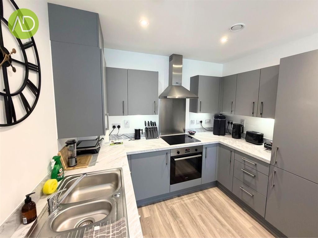 Property photo 2 of 12 17.Jpg