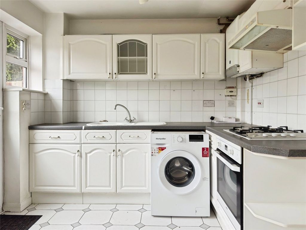 Property photo 2 of 21 Picture No. 04