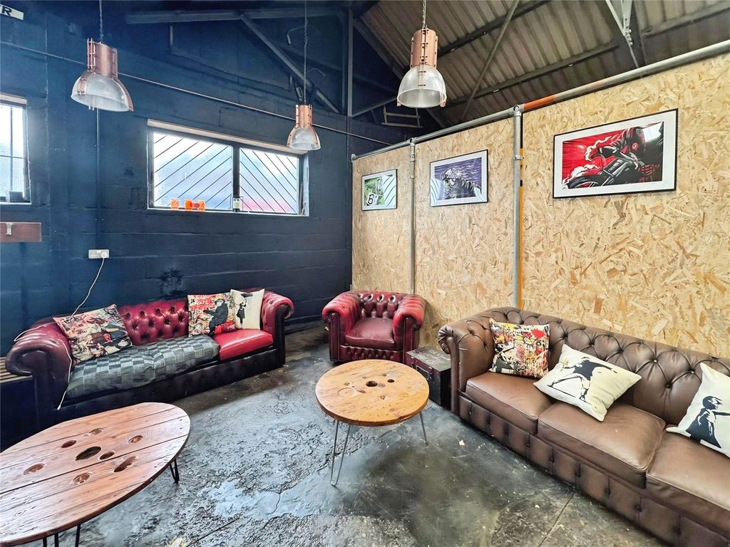 Property photo 2 of 8 Picture No. 07