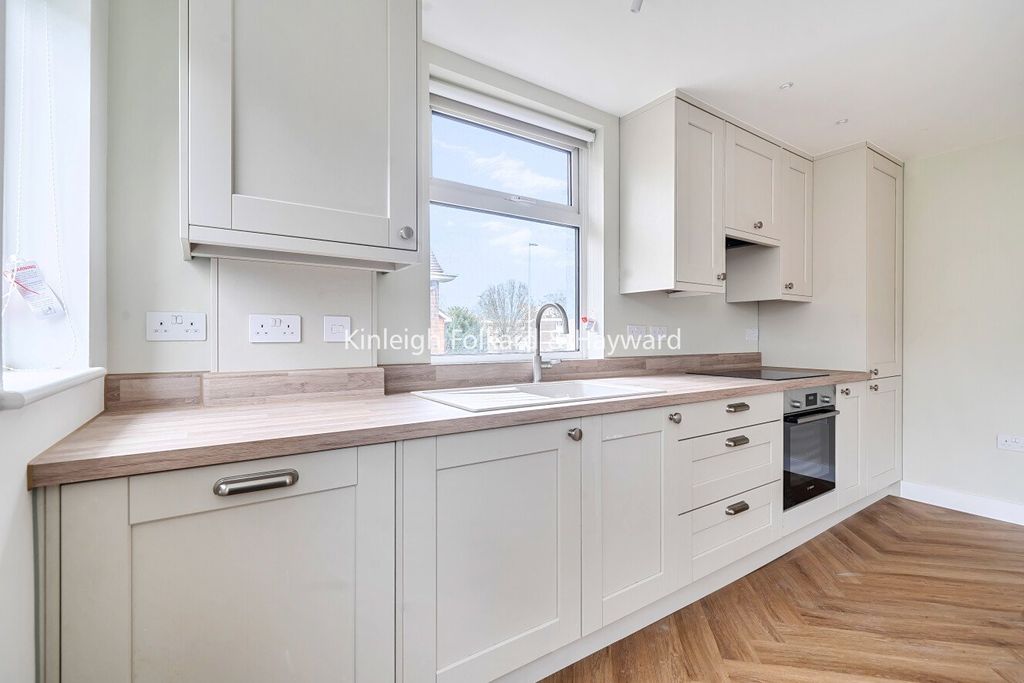 Property photo 3 of 11 Picture No. 15