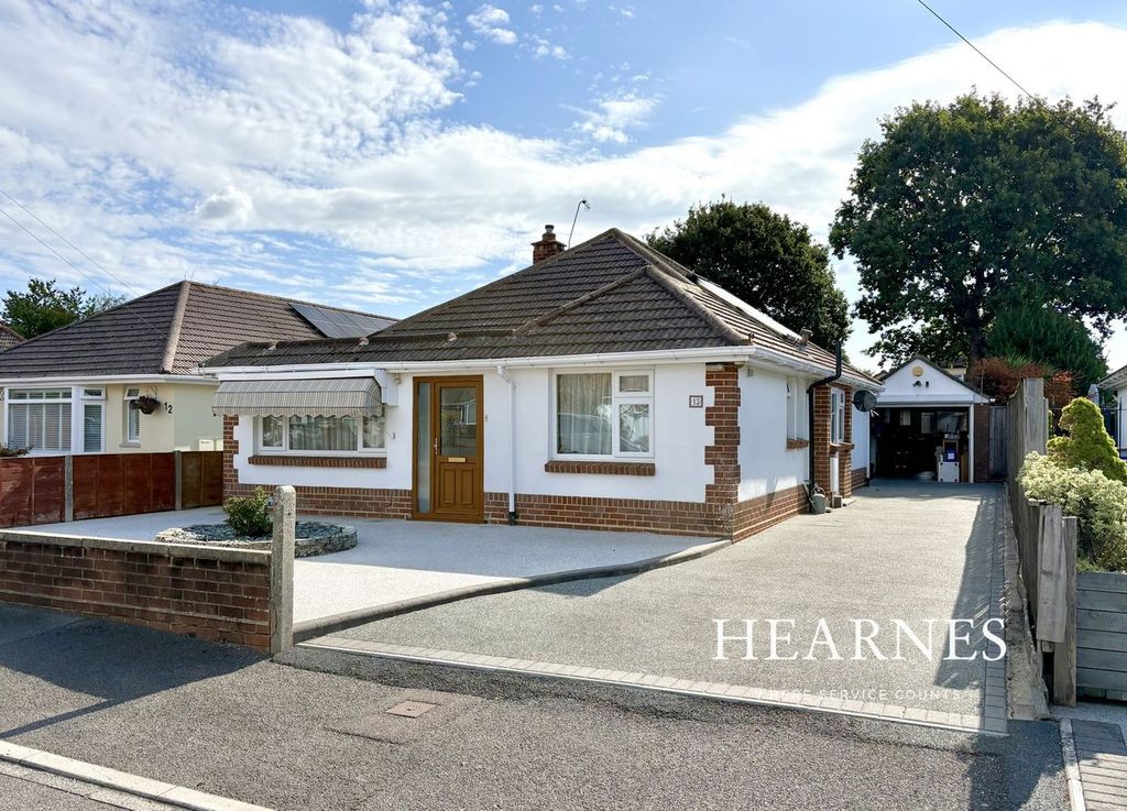 Property photo 2 of 32