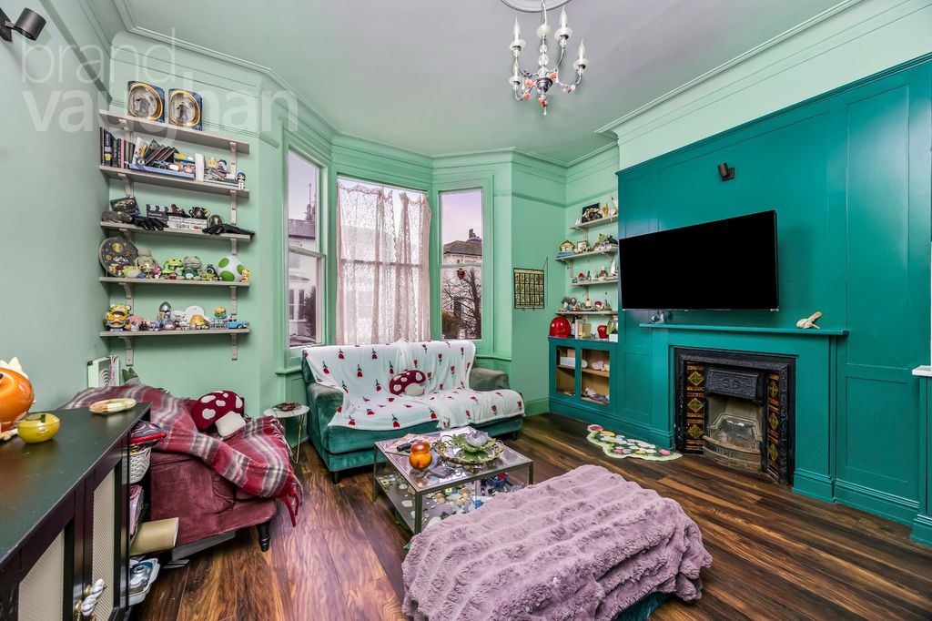 Property photo 2 of 17 Picture No. 05