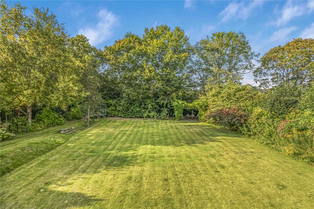 Property photo 3 of 50 Garden