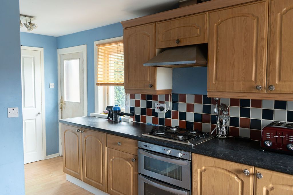 Property photo 3 of 22