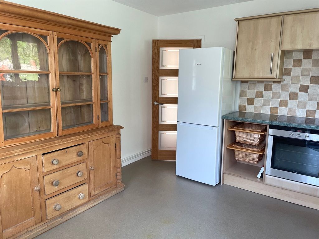 Property photo 3 of 12 Picture No. 23