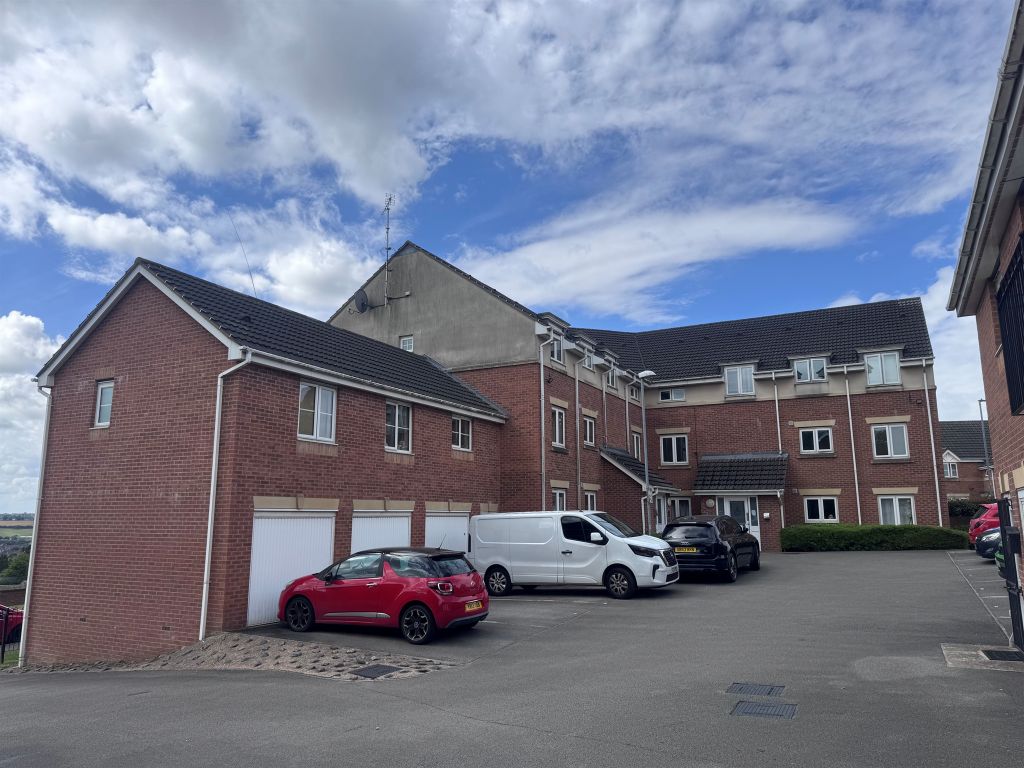 Property photo 1 of 2