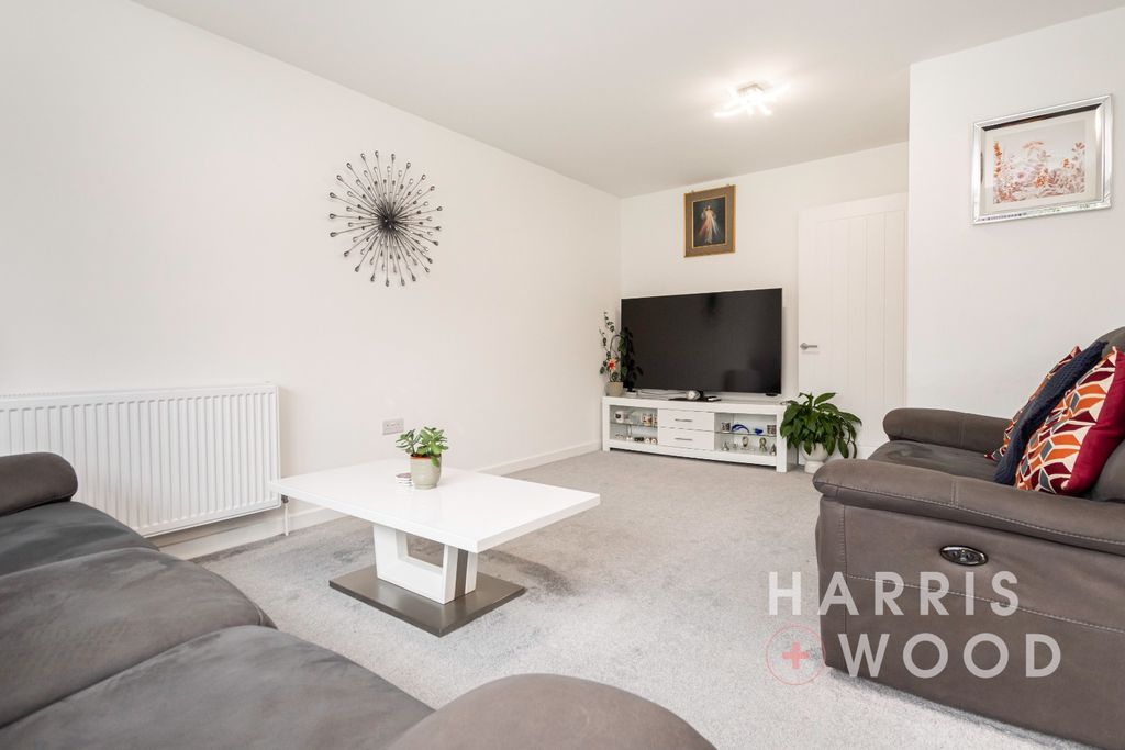 Property photo 3 of 19 4575044